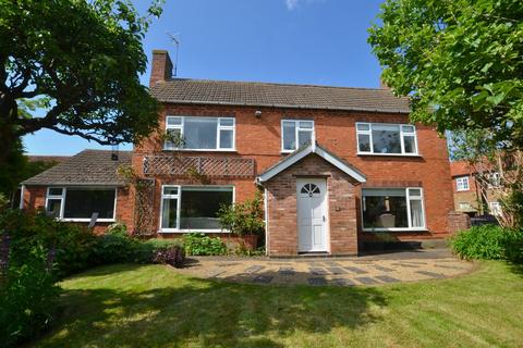 4 bedroom detached house for sale, High Street, Great Gonerby