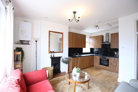 3 bedroom maisonette for sale, Villiers Road, Kingston Upon Thames KT1