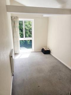 1 bedroom in a flat share to rent, Southfield Road, Westbury-on-Trym BS9