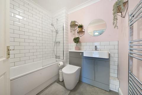 7 Sandown Drive, Carshalton, SM5 4LN