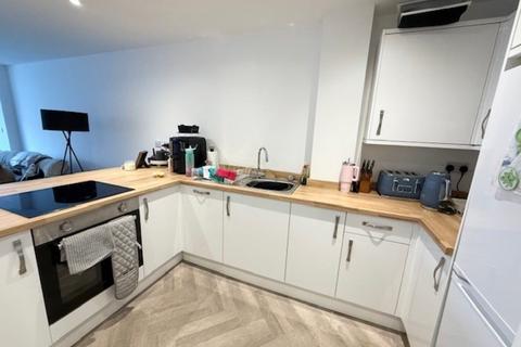 2 bedroom semi-detached house to rent, Middleton Road, Newark