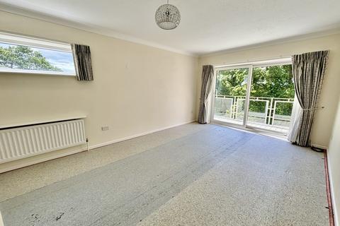2 bedroom apartment for sale, Wallace Road, Broadstone