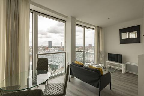 Studio to rent, Rotunda, New Street, Birmingham, B2