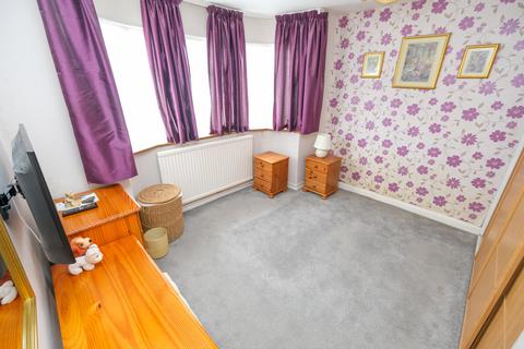 3 bedroom semi-detached bungalow for sale, Oregon Square, Orpington