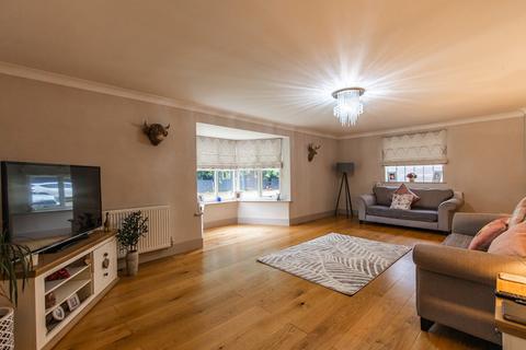 5 bedroom detached house for sale, South Wootton