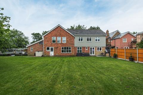 5 bedroom detached house for sale, South Wootton