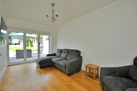 31 Acton Road, Bournemouth, BH10 4DW