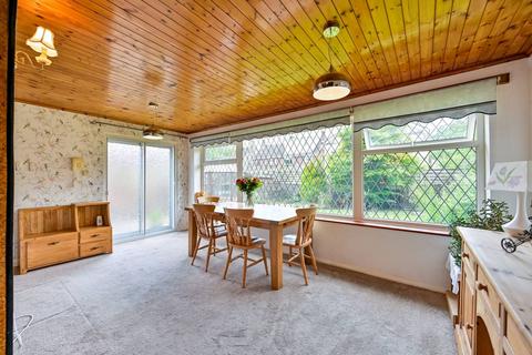 13 Myrtle Close, Colnbrook, Slough, SL3 0PZ