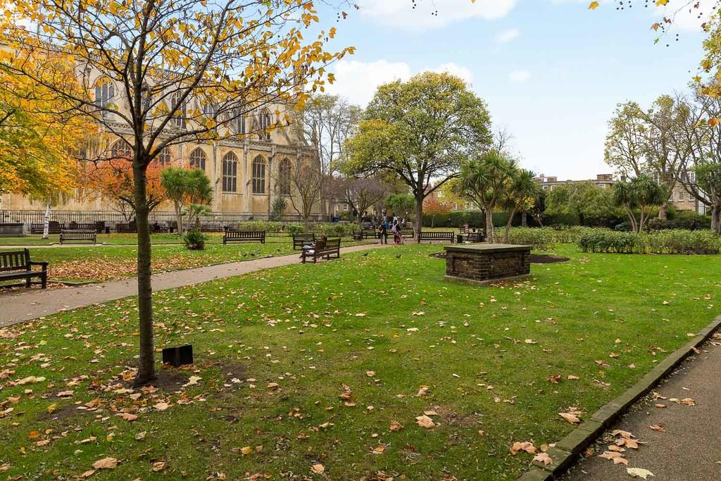 2 Britten Street SW3-13