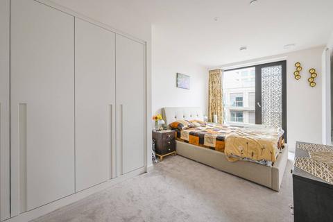 3 bedroom flat to rent, JOHN CABOT HOUSE,, Royal Docks, LONDON, E16