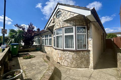 2 bedroom semi-detached bungalow to rent, Harold Avenue, Belvedere, Kent