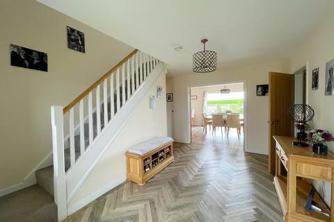 4 bedroom chalet for sale, Cavell Way, Fleet