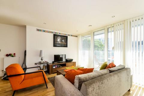 3 bedroom flat to rent, Seager Place, Deptford, London, SE8