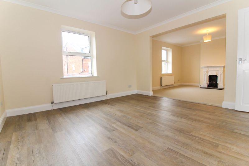 High Street, Rusthall, Tunbridge Wells 3 bed apartment to rent £1,250