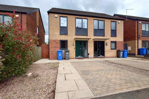 2 bedroom semi-detached house for sale, Supreme Street, Stoke-on-Trent