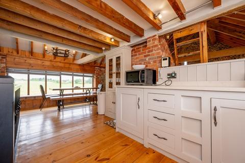3 bedroom barn conversion for sale, Sidestrand