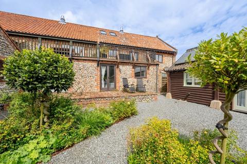 3 bedroom barn conversion for sale, Sidestrand