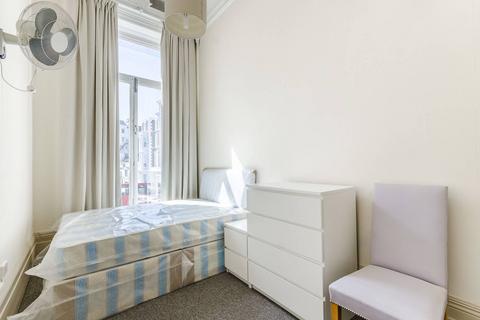 3 bedroom flat to rent, South Kensington, South Kensington, London, SW7