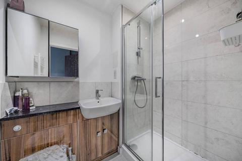 3 bedroom flat for sale, Moorhen Drive, Hendon, London, NW9