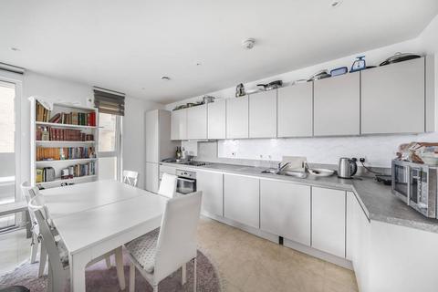 3 bedroom flat for sale, Moorhen Drive, Hendon, London, NW9