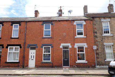 3 bedroom terraced house to rent, Oswald Street, Carlisle