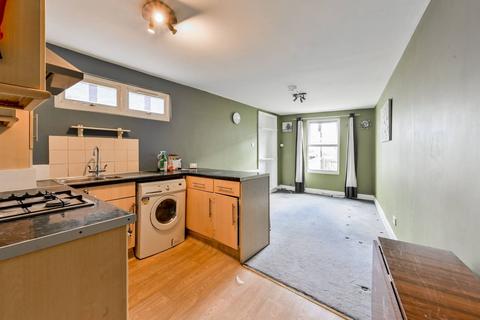 2 bedroom terraced house to rent, Elmsdale Road, E17, Walthamstow, London, E17