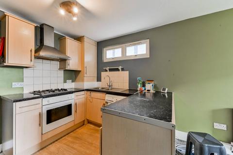 2 bedroom terraced house to rent, Elmsdale Road, E17, Walthamstow, London, E17