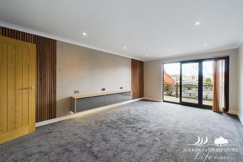 3 bedroom terraced house for sale, Carbis Close, Portsmouth PO6