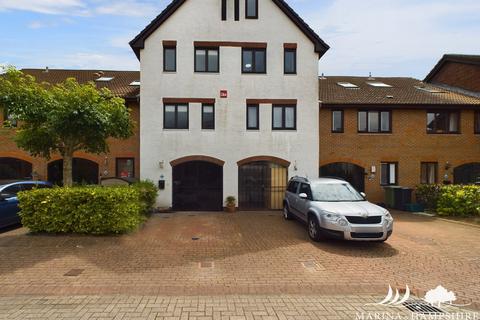 3 bedroom terraced house for sale, Carbis Close, Portsmouth PO6