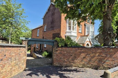 5 bedroom detached house for sale, Wellingborough Road, Broughton, Kettering, NN14