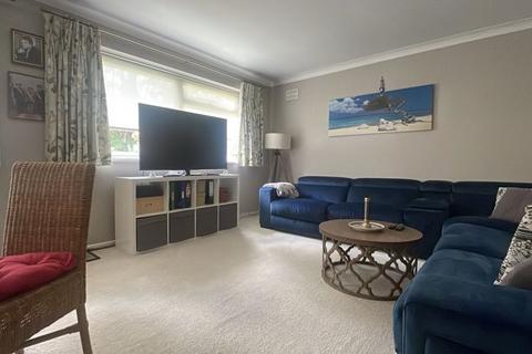 2 bedroom apartment to rent, Shortlands Road, Bromley