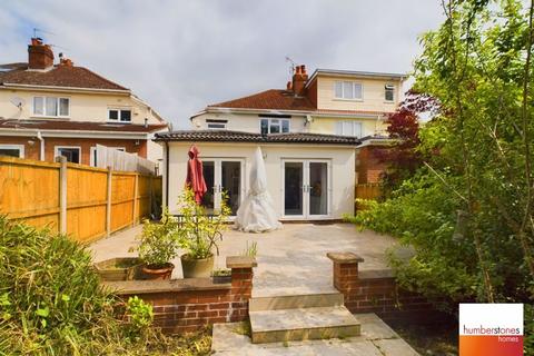 4 bedroom semi-detached house for sale, Holly Road, Oldbury