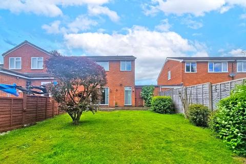 3 bedroom semi-detached house for sale, Stonehouse Avenue, Willenhall