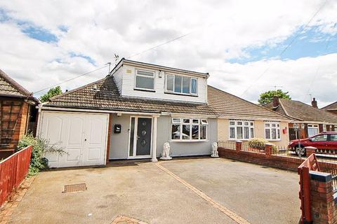 4 bedroom bungalow for sale, Upper Ettingshall Road, COSELEY, WV14 9QZ