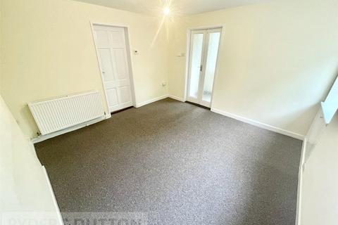 2 bedroom end of terrace house to rent, Stockport Road, Mossley, Ashton-under-Lyne, Greater Manchester, OL5