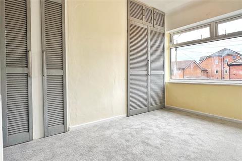 4 Berkeley Avenue, Chadderton, Oldham, OL9 8BL