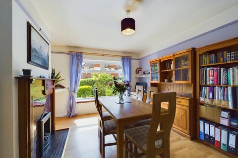 3 bedroom semi-detached house for sale, Chestnut Avenue, High Wycombe, Buckinghamshire