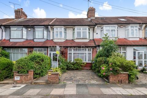 4 bedroom terraced house to rent, Pevensey Ave, Bounds Green N11