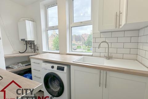 2 bedroom flat to rent, 104 Raleigh Street Nottingham NG7