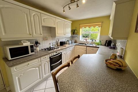4 bedroom detached house for sale, The Cloisters, Rhos on Sea