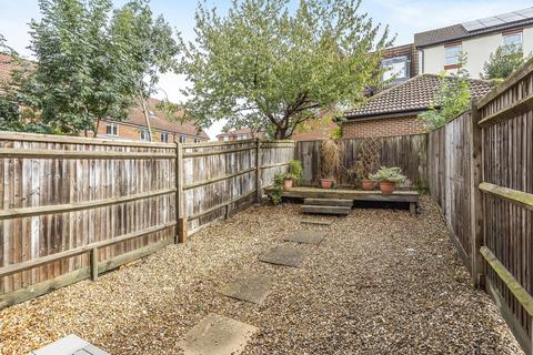 2 bedroom terraced house to rent, Lynn Close, Marston, OX3 0JH