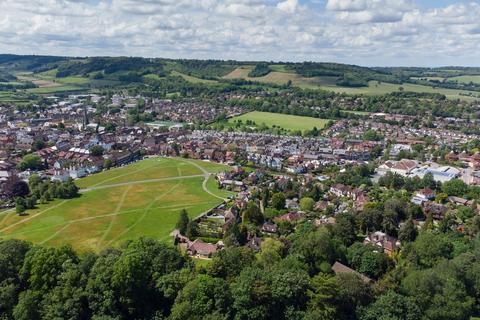 2 bedroom end of terrace house for sale, Church Street, Dorking