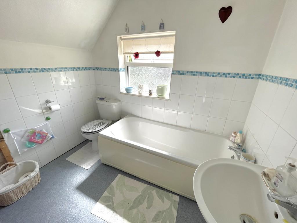 31 Worthing Road Bathroom