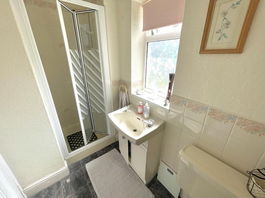 31 Worthing Road Shower Room