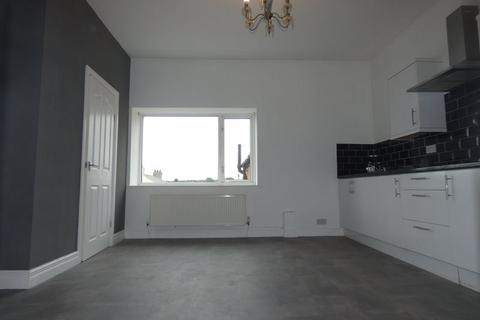 2 bedroom flat to rent, King Street, Spennymoor DL16