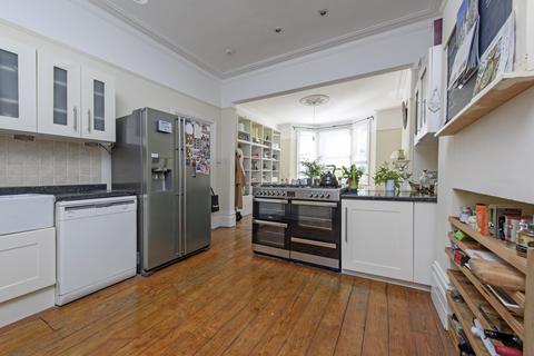 2 bedroom apartment to rent, Santos Road, Putney