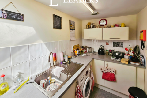 1 bedroom property to rent, High Street East, Uppingham, LE15