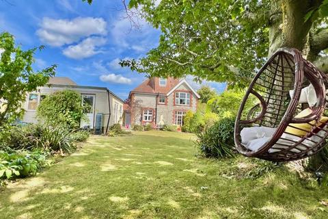 4 bedroom detached house for sale, Elm Grove, (Private Road) Barnham