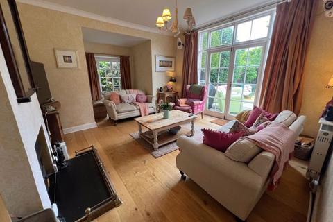 17 Elm Grove, Barnham, Bognor Regis, PO22 0HJ