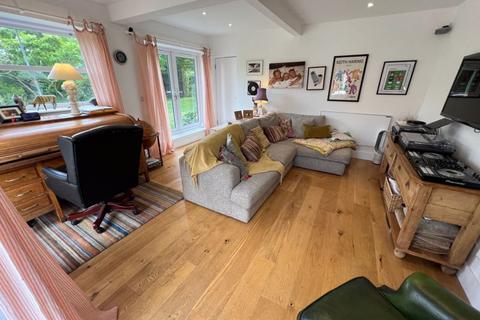 17 Elm Grove, Barnham, Bognor Regis, PO22 0HJ